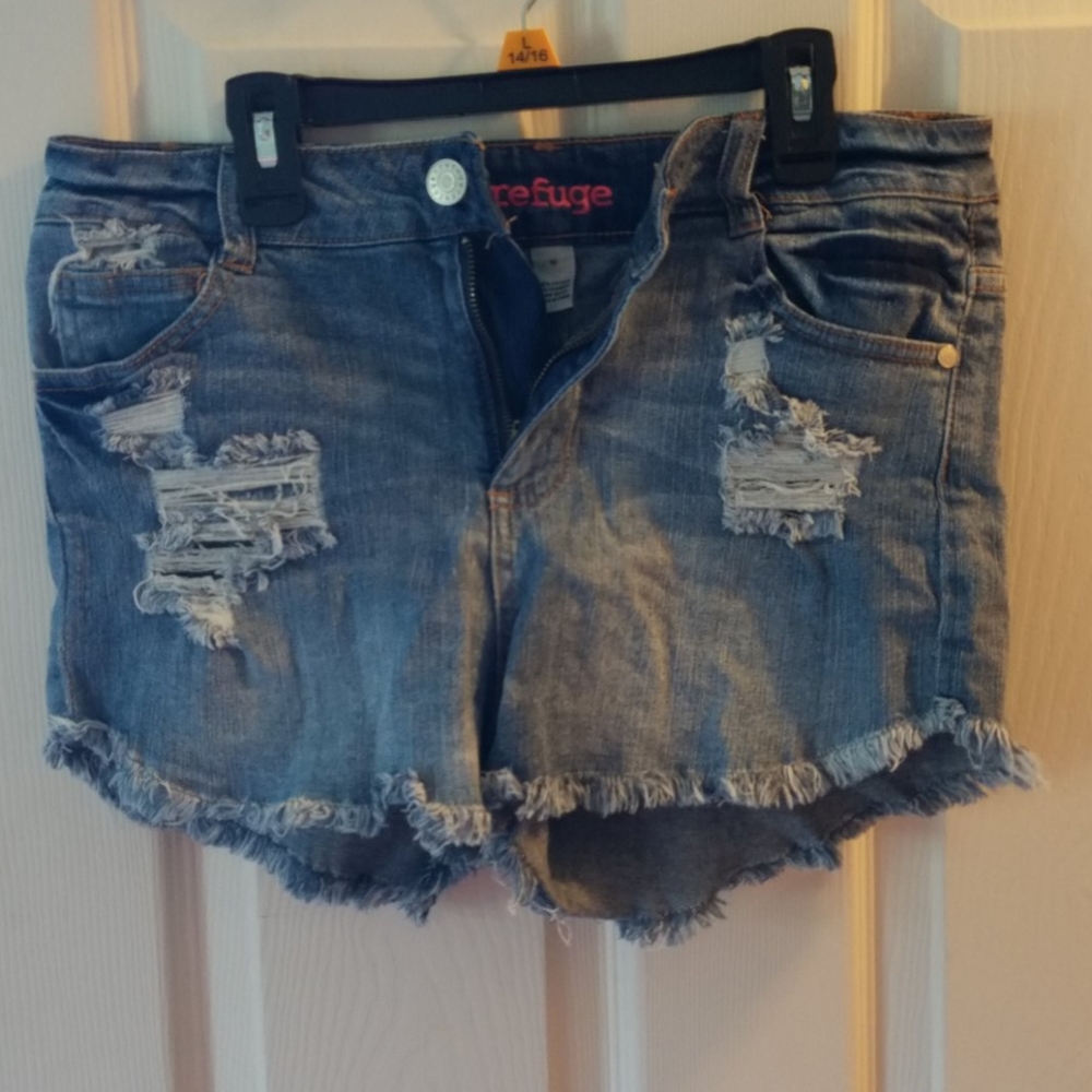 Ripped shorts